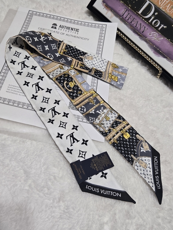 Louis Vuitton Accessories - 🔥 Louis Vuitton Let's Go BB Bandeau Twilly EUC 🔥